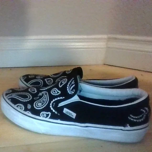 Vans | Shoes | Vans Classic Slip On Peace Paisley Bandana  display picture 2